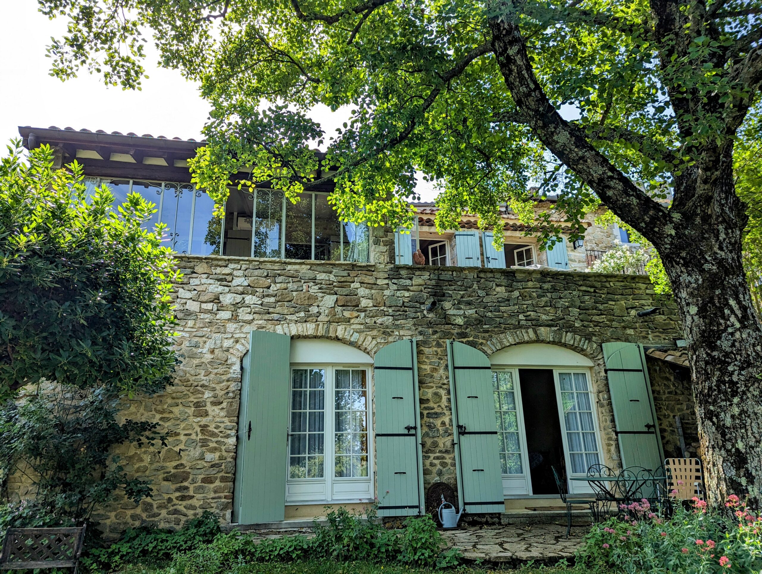 A vendre, maison en pierre, à 30 minutes de Valence (Drôme)